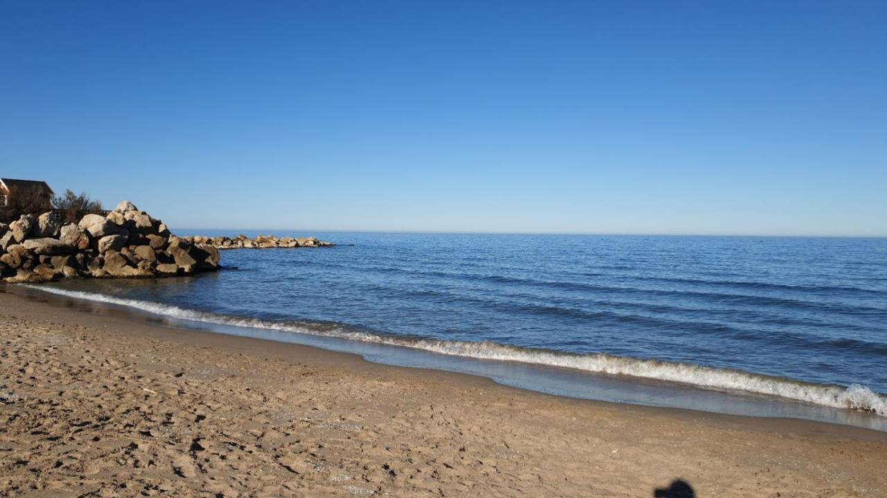 Vacansis Habitaciones De Hostal A Primera Linea De Playa En Cullera Esterno foto