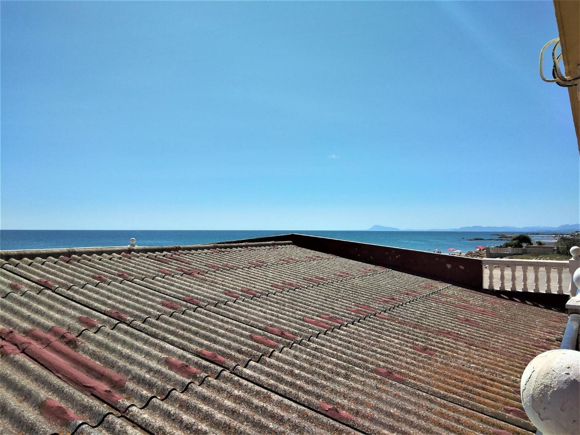 Vacansis Habitaciones De Hostal A Primera Linea De Playa En Cullera Esterno foto